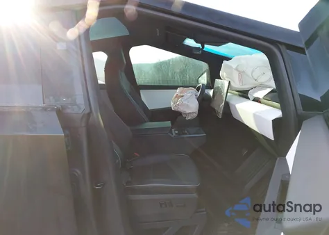 2024 Tesla Cybertruck Cyberbeast z USA, uszkodzony, nr VIN 7G2CEHEE0RA022767